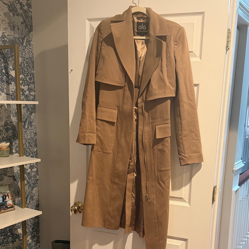 ALO Yoga Tan Trench Coat